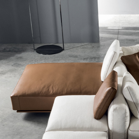 Borgogna Chaise Longue, 40" x 63"